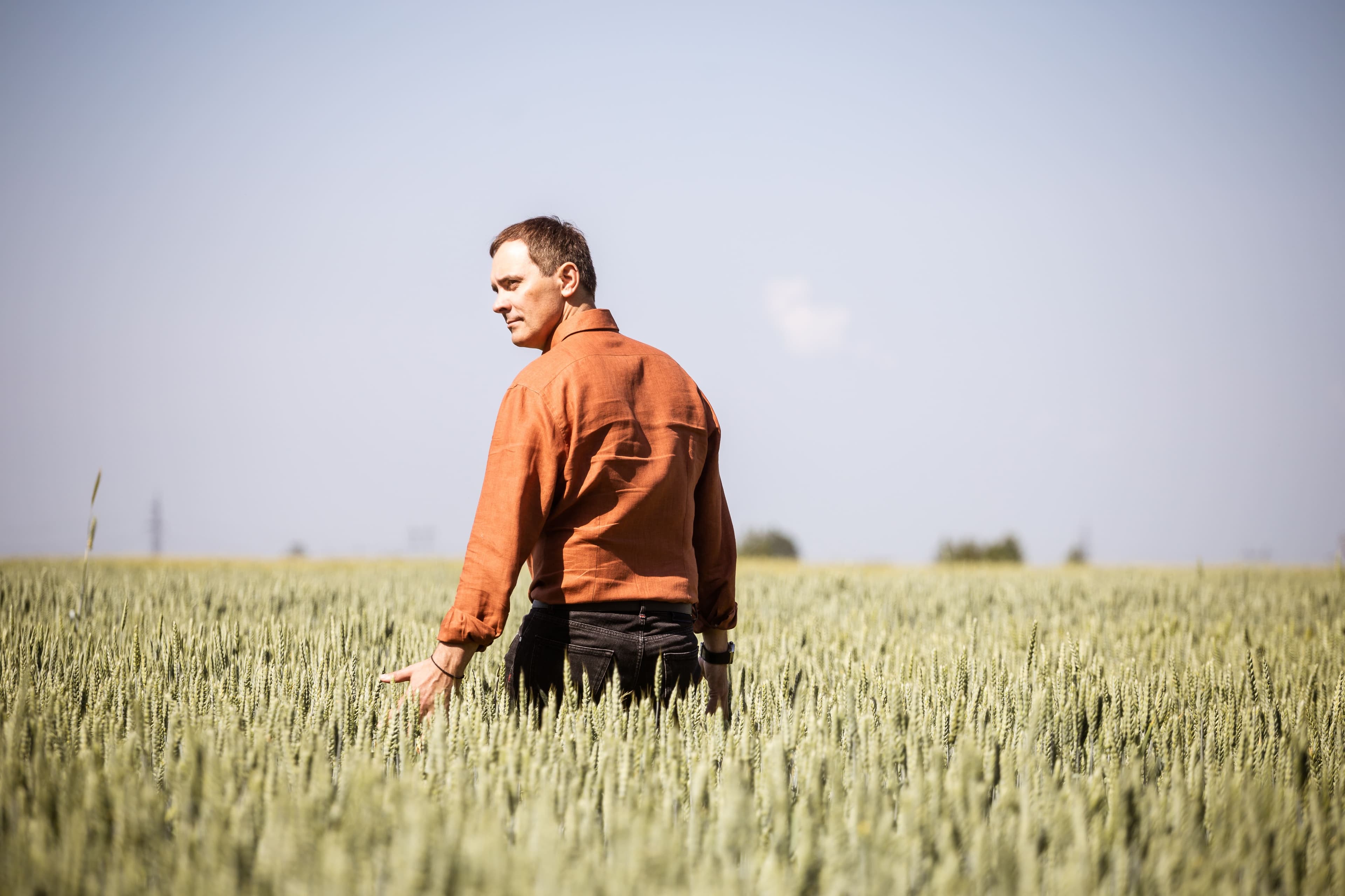 oleksandr chornyi in wheat field