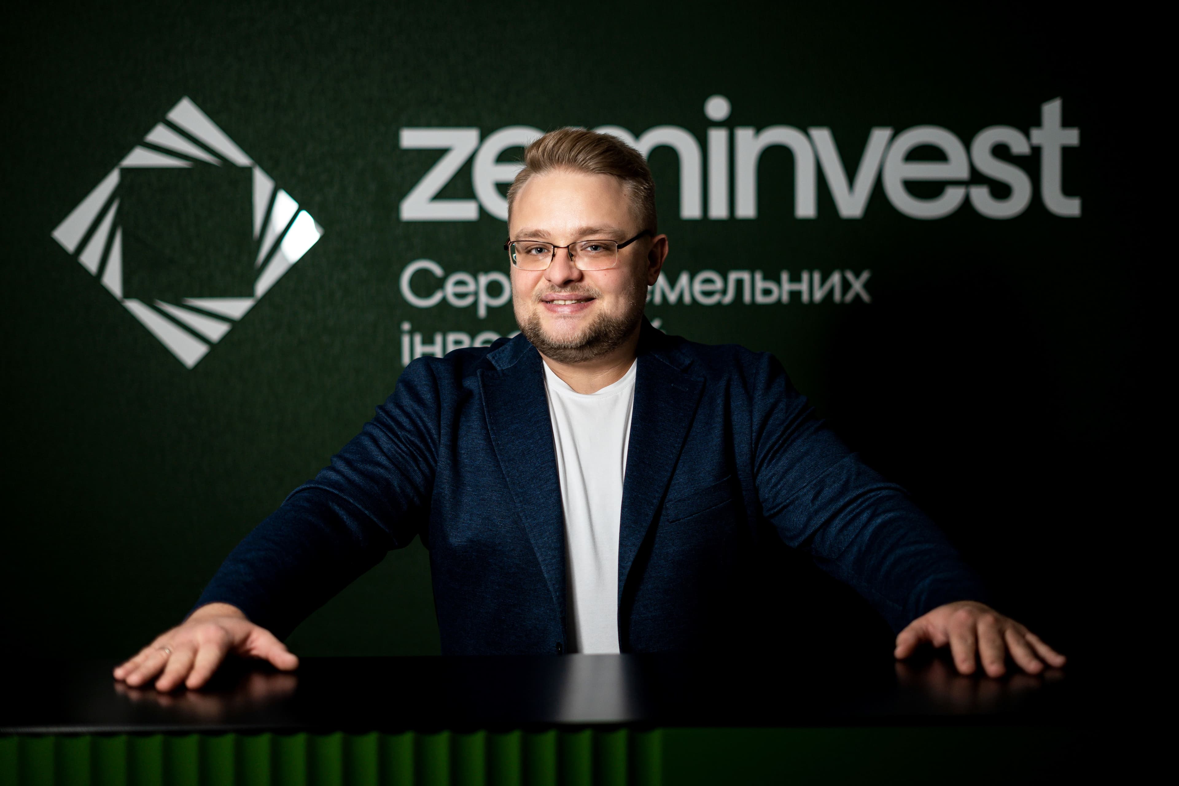deputy ceo on reception